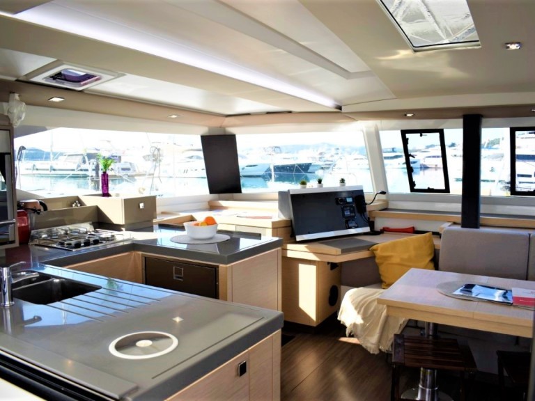 Boat rental Fountaine Pajot Astrea 42 in Seget Donji on Samboat