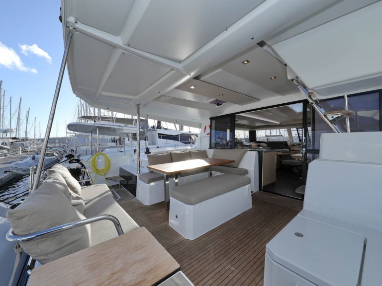 Bareboat Rental Catamaran Fountaine Pajot with a boat licence