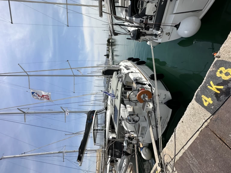 Yacht charter Alimos cheap Oceanis 38.1