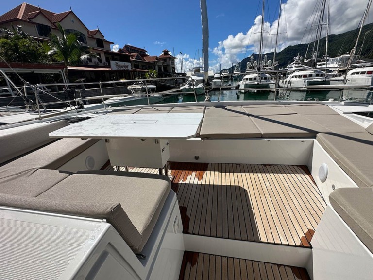 Catamaran for rent Eden Island at the best price