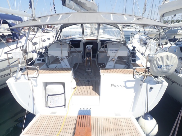 Sailboat for rent Biograd na Moru at the best price