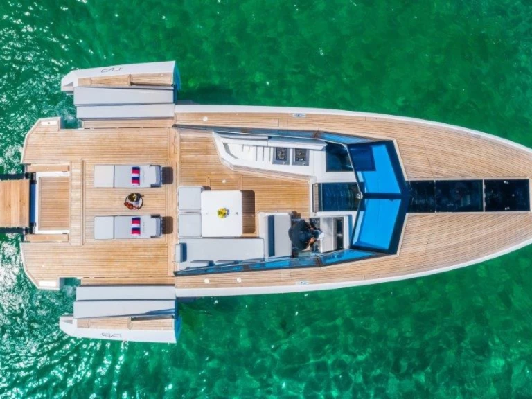 Motorboat for rent Bonifacio at the best price
