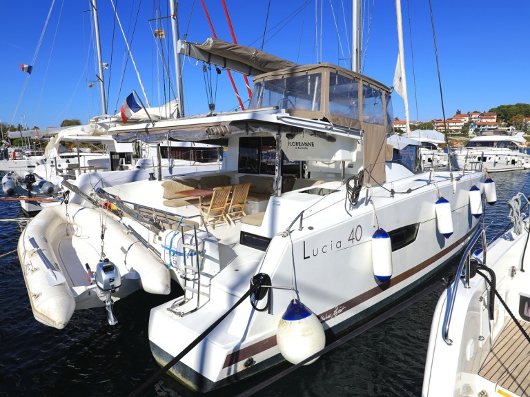Catamaran for rent Pula at the best price