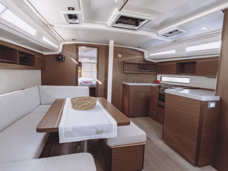 Sailboat rental in Marmaris (district) - Bénéteau Oceanis 40.1