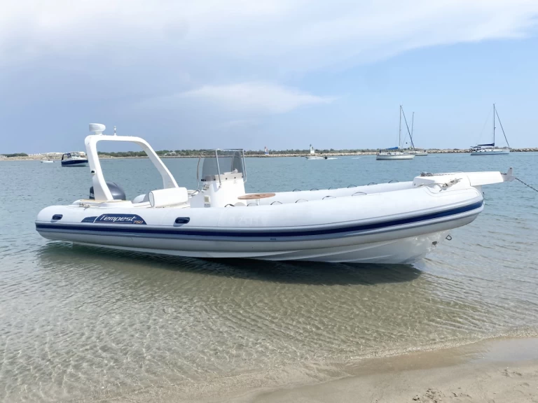 RIB rental in Port-Camargue - Capelli Tempest 750