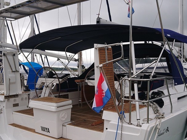 Bareboat Rental Sailboat Hanse with a boat licence