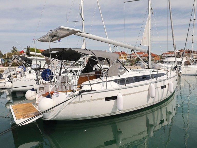 Sailboat for rent Pirovac at the best price