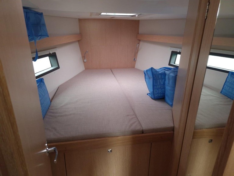 Yacht charter Izola cheap Bavaria C42