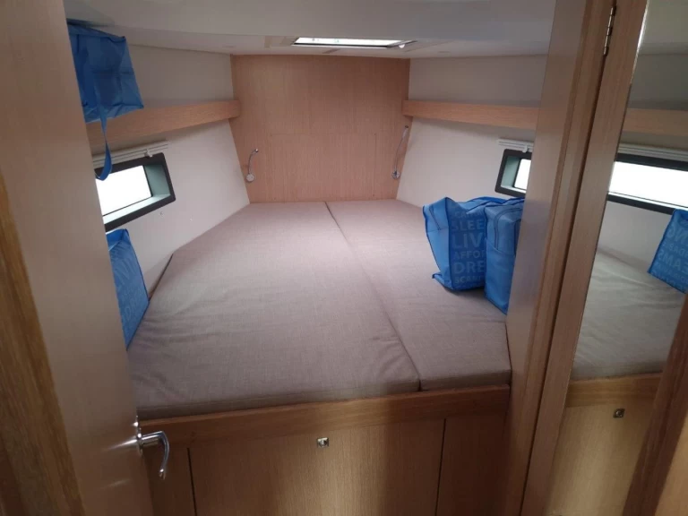 Yacht charter Izola cheap Bavaria C42