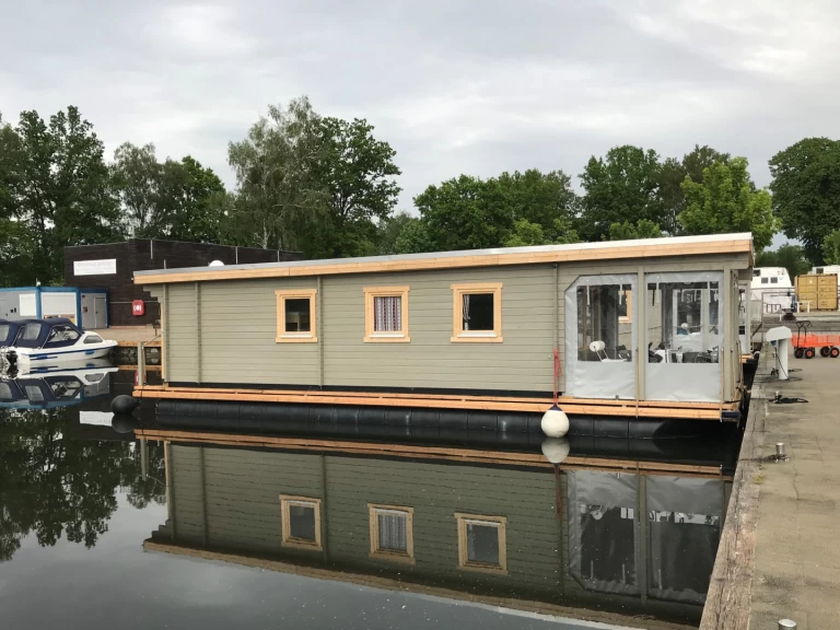 Houseboat for rent Rheinsberg at the best price