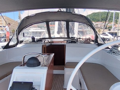 Yacht charter Split cheap Cruiser 46