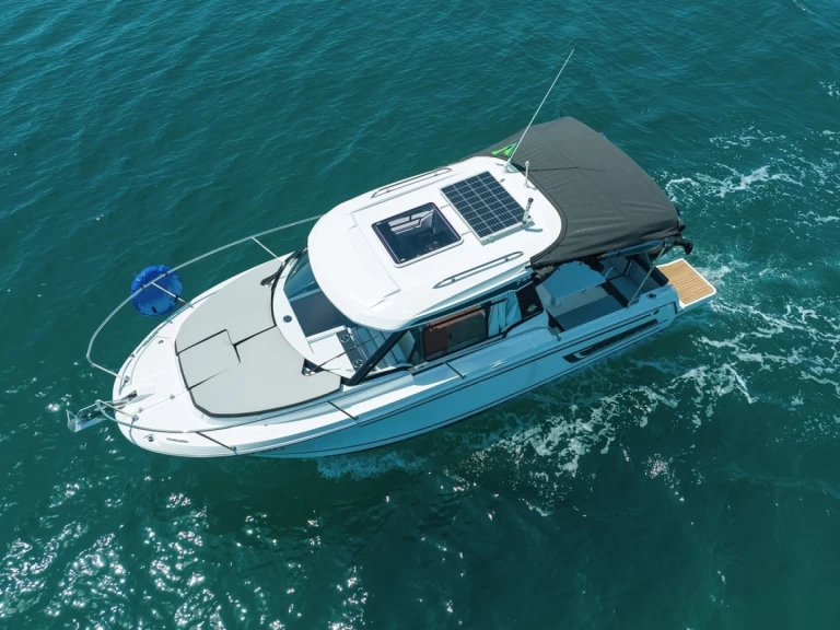 Bareboat Rental Motorboat Jeanneau with a boat licence