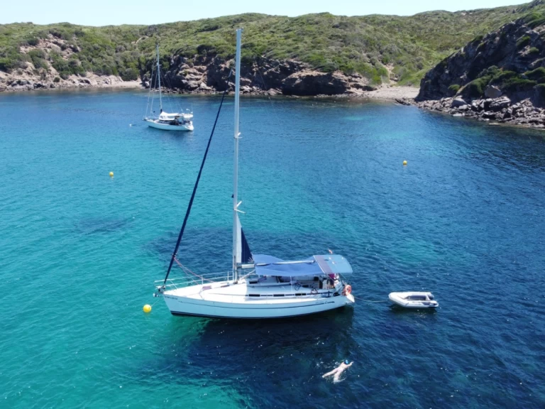 Bareboat Rental Sailboat Bavaria with a boat licence