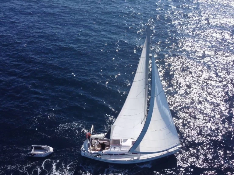Sailboat for rent Mahon Port at the best price