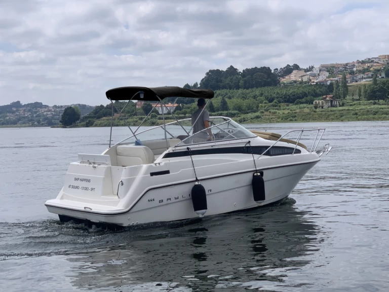 Rent a Bayliner Bayliner 2455 Ciera Porto