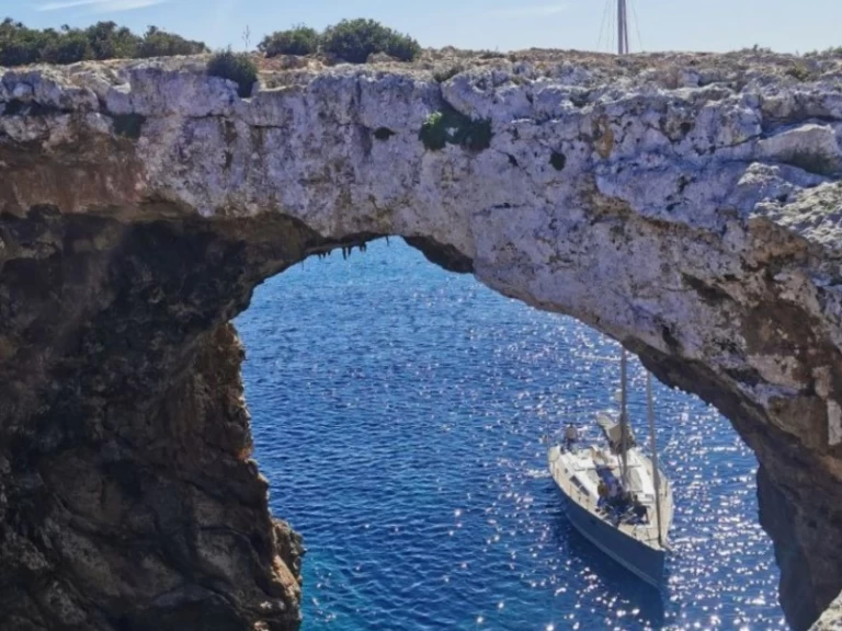 Hanse Hanse 470 E in Portocolom on SamBoat