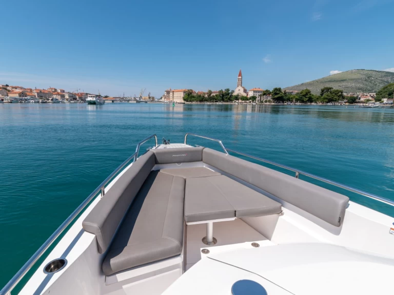 Axopar Axopar 28 T-Top in Trogir on SamBoat