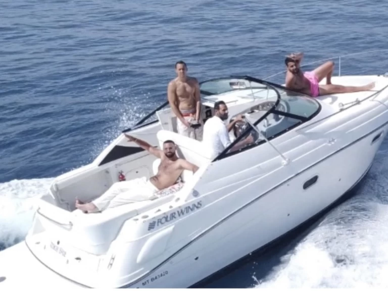 Rent a Four Winns Vista 248 Nice