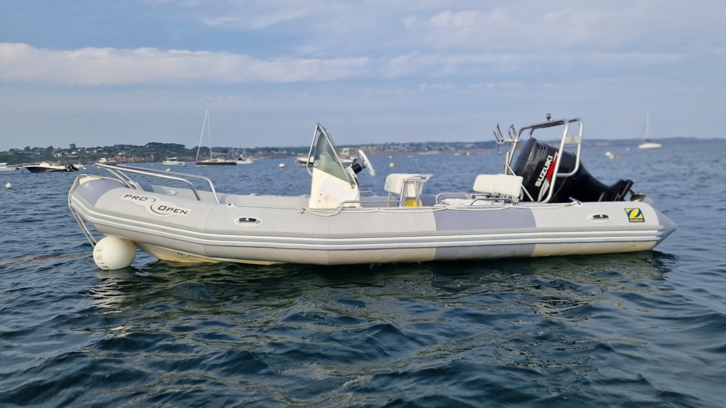 Rent a RIB Zodiac Pro Open 650 in Plougonvelin (Zodiac Open PRO