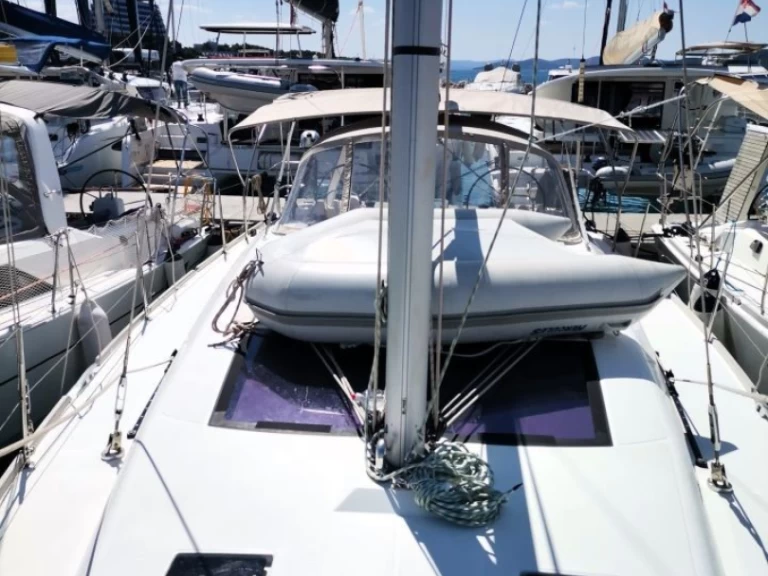 Yacht charter Šibenik cheap Dufour 412 Grand Large