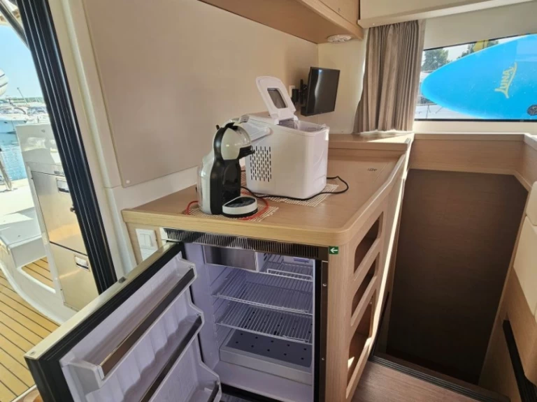 Rent a Lagoon Lagoon 42 Biograd na Moru