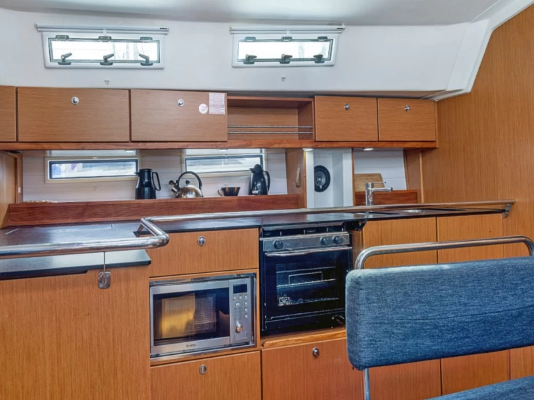 Bavaria Cruiser 45 in Breege on SamBoat