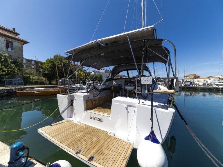 Sailboat rental in Zadar - Elan Elan Impression 45 - 4 cab.