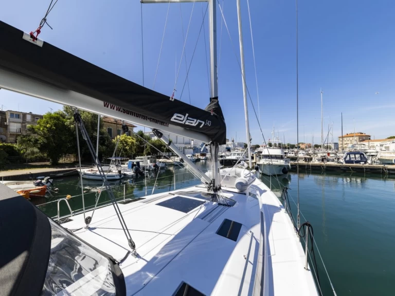 Sailboat rental with or without captain Elan Zadar