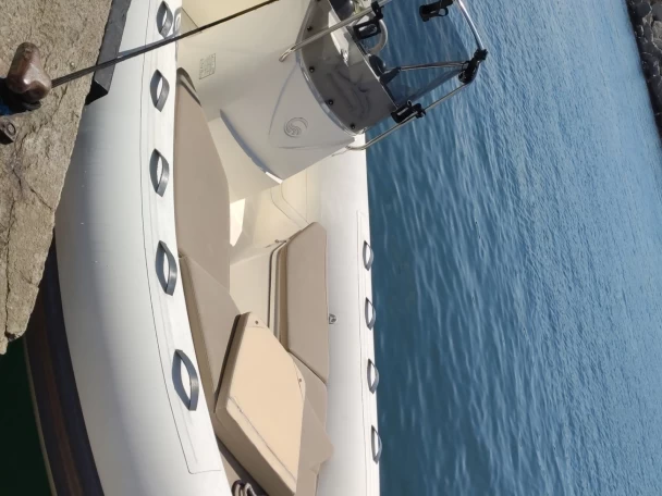 Rent a Capelli Tempest 600 Marseille