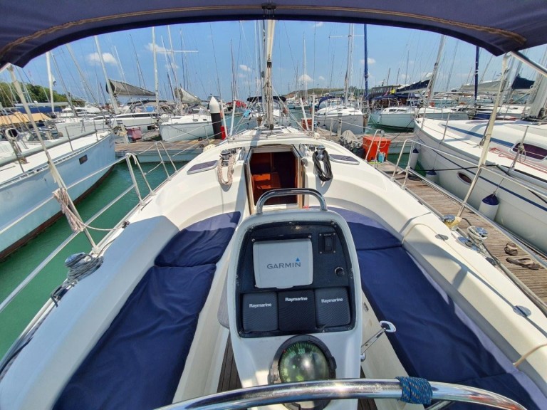 Bavaria Bavaria 34 Cruiser - 2 cab. in Mai Khao on SamBoat
