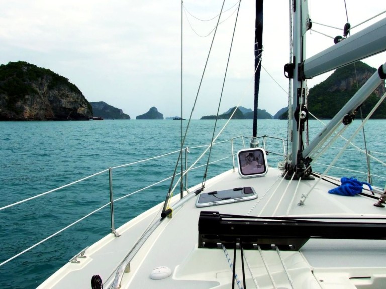 Catalina Yachts catalina 375 charter bareboat or captained in  Ko Samui (Koh Samui)