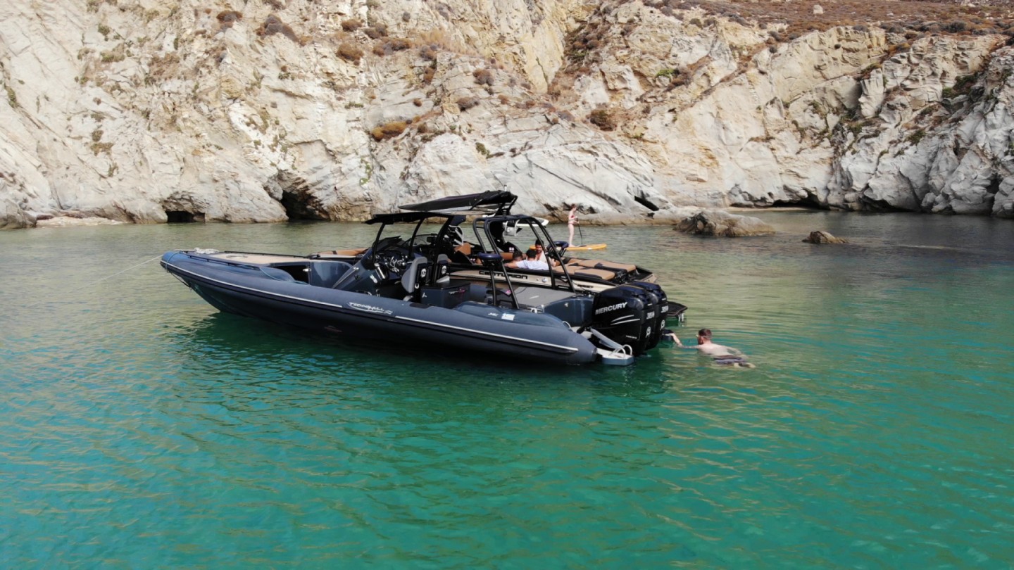 Rent a RIB Technohull Sea DNA 999 in Serifos | SamBoat
