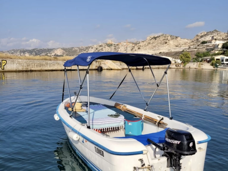Motorboat rental with or without captain Quicksilver Marseille