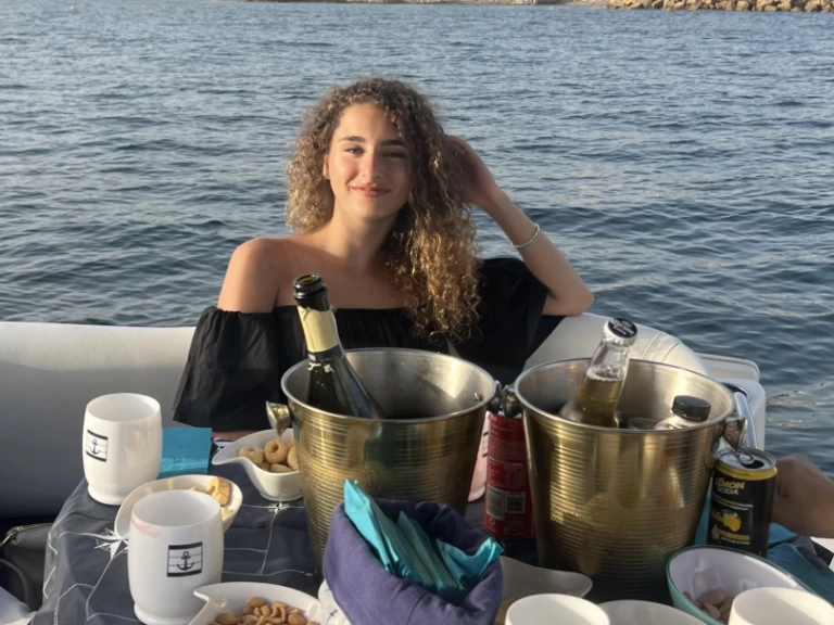 Boat rental Sea Ray Sea Ray 260 Sundancer in Santa Marinella on Samboat