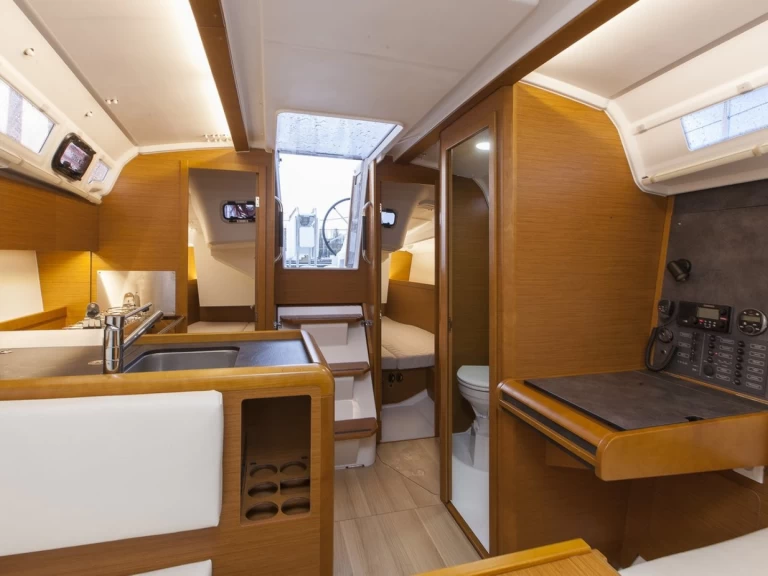 Yacht charter Biograd na Moru cheap Sun Odyssey 349