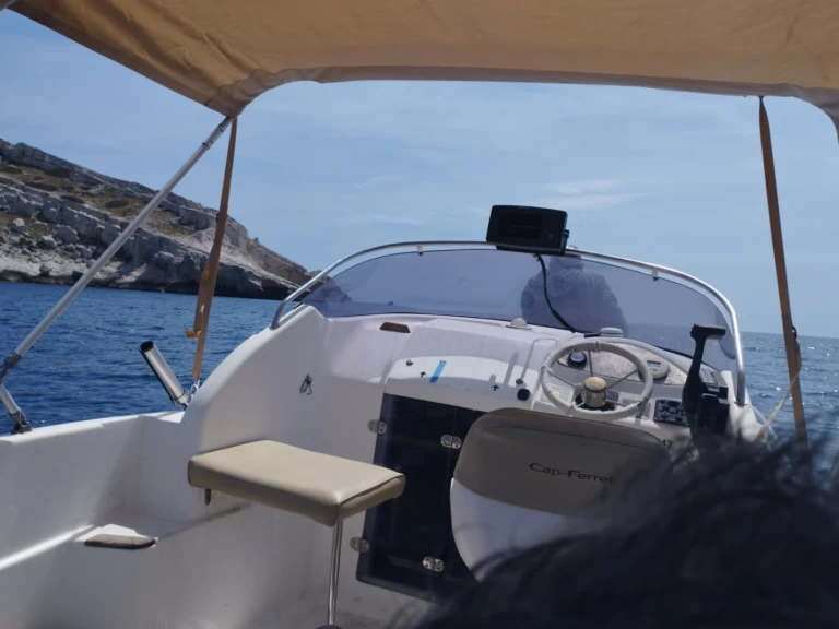 Rent a B2 Marine Cap Ferret 522 Open Sport Marseille