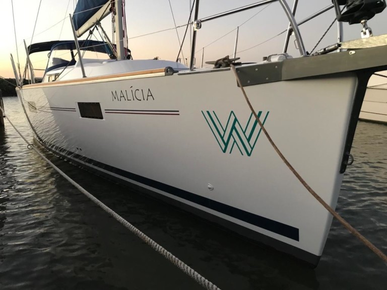 Bareboat Rental Sailboat Delta Yacht with a boat licence