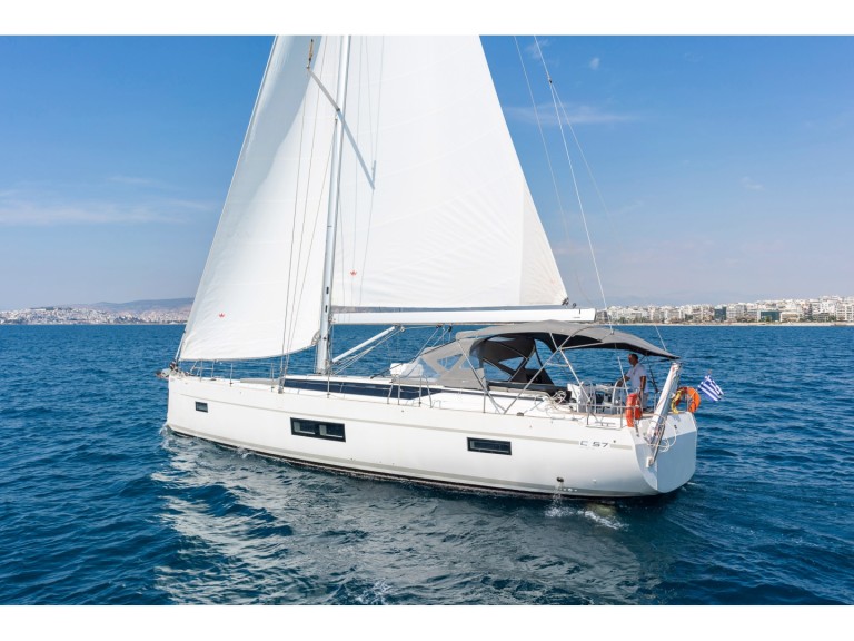 Rent a Bavaria Bavaria C57 Alimos