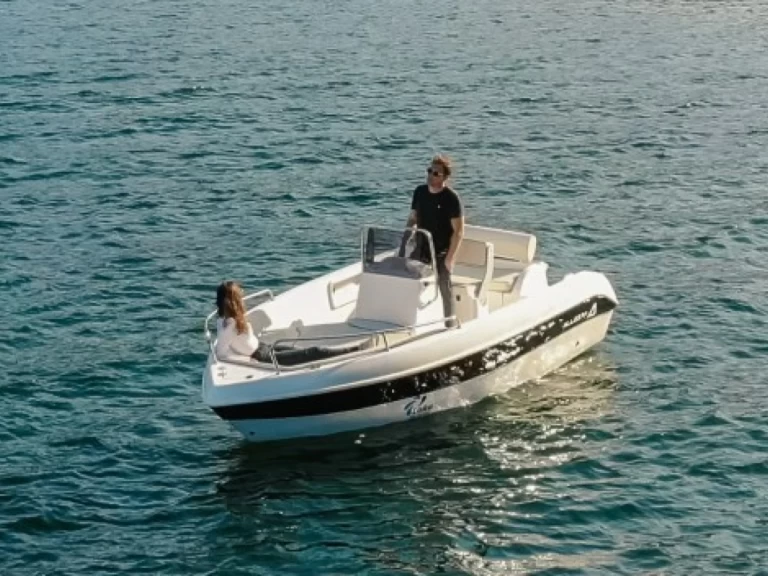 Boat rental Allegra Boats Open 18 in San Felice del Benaco on Samboat