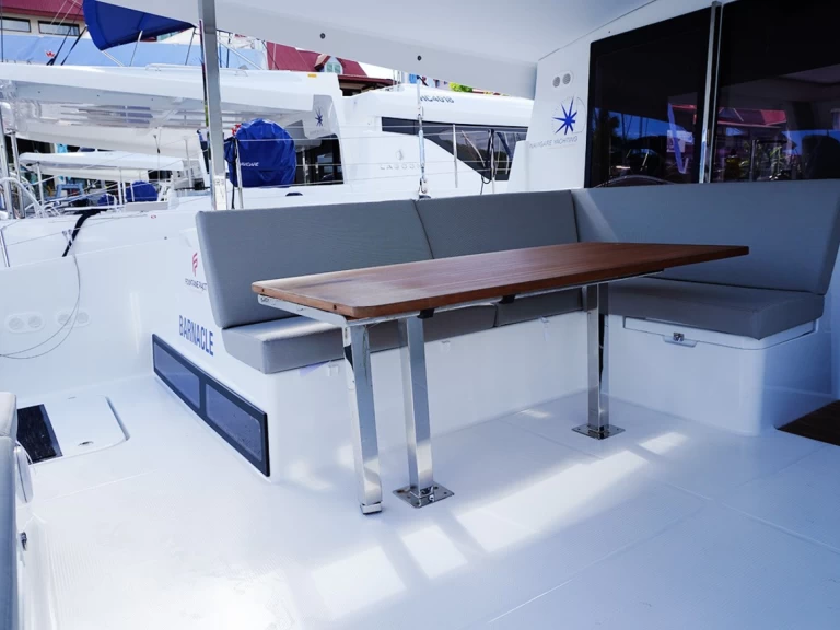 Catamaran rental with or without captain Fountaine Pajot Eden Island