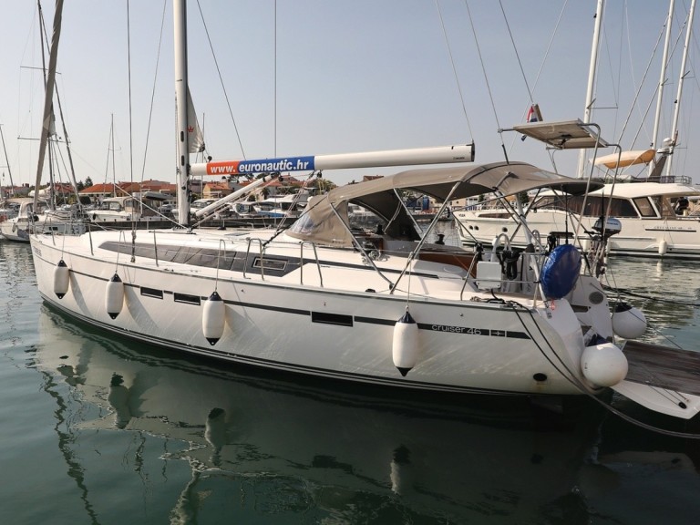 Bareboat Rental Sailboat Bavaria with a boat licence