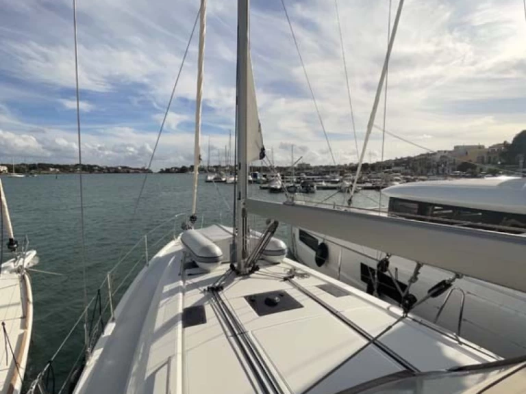 Bénéteau Oceanis 40.1 charter bareboat or captained in  Portocolom