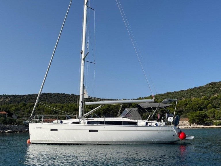 Sailboat rental in Zadar - Bavaria Bavaria Cruiser 37 Style
