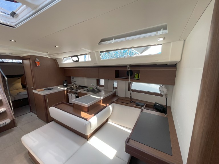 Yacht charter Alimos cheap Oceanis 51.1