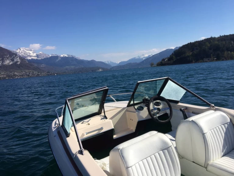 Glastron V162 in Annecy on SamBoat