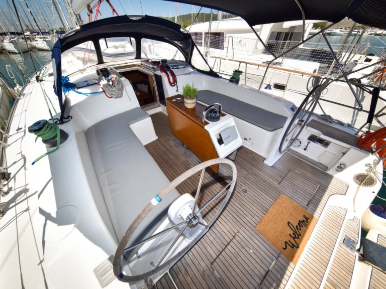 Rent a Bavaria Cruiser 51 Sukošan