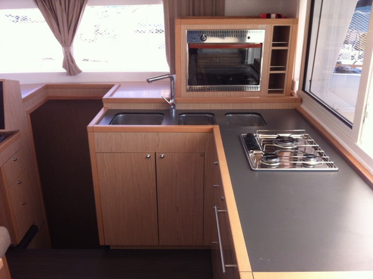 Lagoon Lagoon 400 S2 charter bareboat or captained in  Medulin