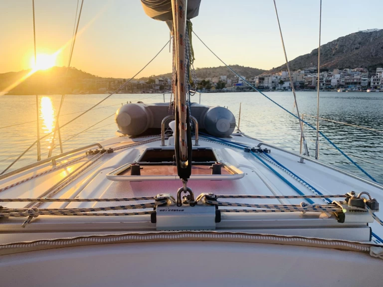 Rent a Bavaria Bavaria 42 Cruiser Salamina