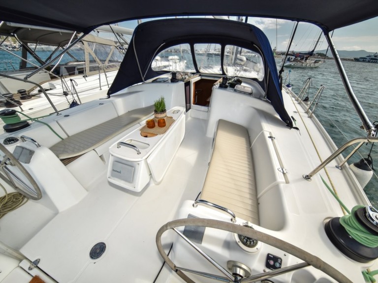 Sailboat rental with or without captain Bénéteau Sukošan