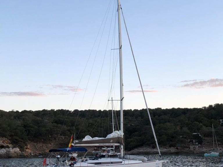 Boat rental Jeanneau Sun Odyssey 419 in Las Galletas on Samboat